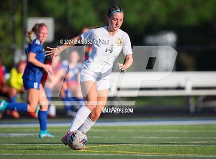 Thumbnail 3 in Rochester vs Stoney Creek (MHSAA D1 District Payoff) photogallery.