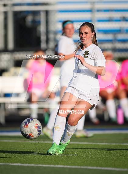 Thumbnail 3 in Rochester vs Stoney Creek (MHSAA D1 District Payoff) photogallery.