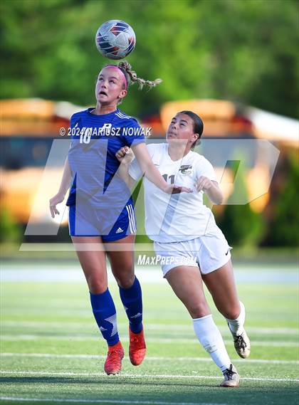 Thumbnail 1 in Rochester vs Stoney Creek (MHSAA D1 District Payoff) photogallery.