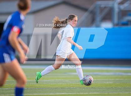Thumbnail 1 in Rochester vs Stoney Creek (MHSAA D1 District Payoff) photogallery.