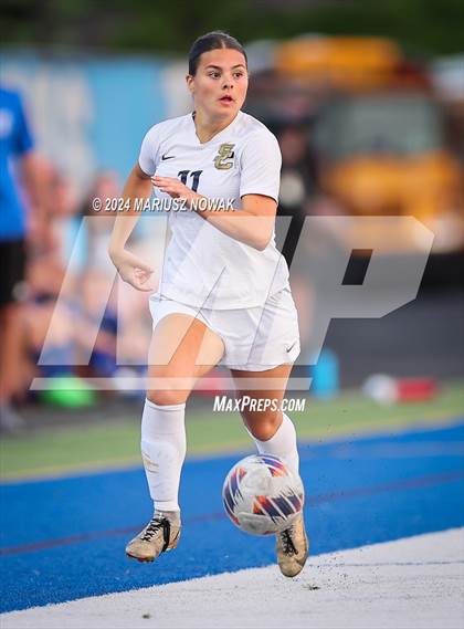 Thumbnail 3 in Rochester vs Stoney Creek (MHSAA D1 District Payoff) photogallery.