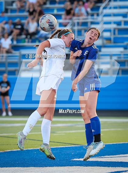 Thumbnail 1 in Rochester vs Stoney Creek (MHSAA D1 District Payoff) photogallery.