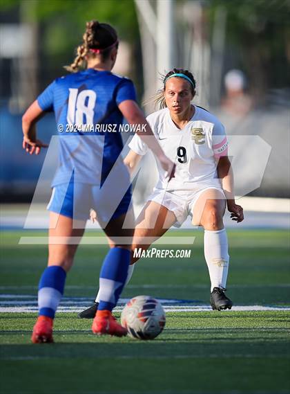 Thumbnail 1 in Rochester vs Stoney Creek (MHSAA D1 District Payoff) photogallery.