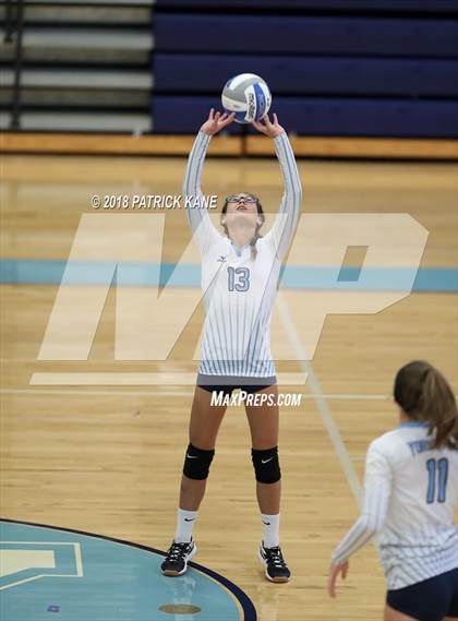 Thumbnail 3 in Washington-Lee @ Yorktown photogallery.