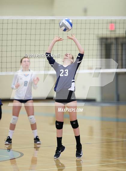Thumbnail 3 in Washington-Lee @ Yorktown photogallery.