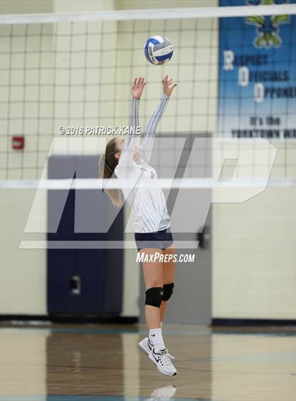 Thumbnail 1 in Washington-Lee @ Yorktown photogallery.