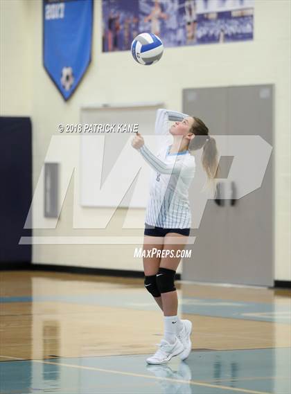 Thumbnail 3 in Washington-Lee @ Yorktown photogallery.