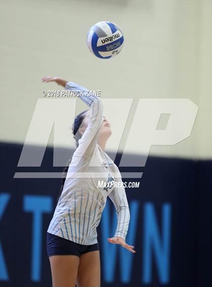 Thumbnail 3 in Washington-Lee @ Yorktown photogallery.