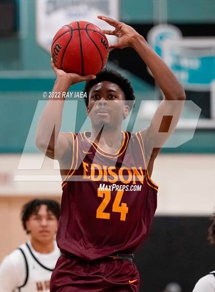 Thumbnail 1 in Edison vs. Whitney (Simply Basketball Showcase) photogallery.