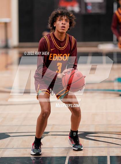 Thumbnail 2 in Edison vs. Whitney (Simply Basketball Showcase) photogallery.