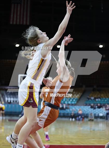 Thumbnail 2 in Windsor vs. Mead (CHSAA 5A Great 8) photogallery.