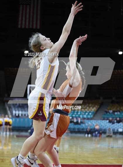 Thumbnail 1 in Windsor vs. Mead (CHSAA 5A Great 8) photogallery.