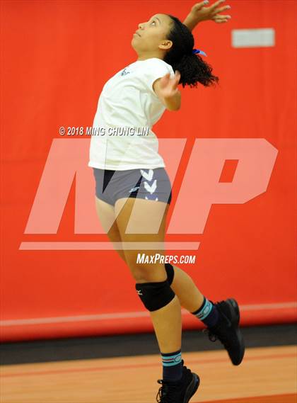 Thumbnail 1 in Marymount @ Mater Dei (CIF State Open Division Regional Final) photogallery.