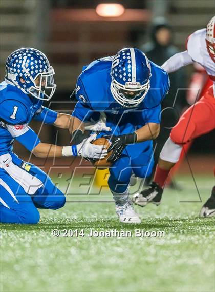 Thumbnail 3 in Norwich Free Academy vs. Southington (CIAC Class LL-Large Final) photogallery.
