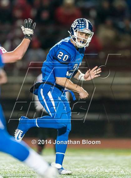 Thumbnail 3 in Norwich Free Academy vs. Southington (CIAC Class LL-Large Final) photogallery.