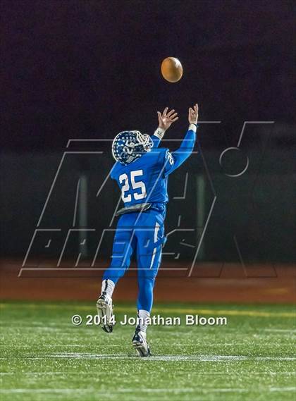 Thumbnail 1 in Norwich Free Academy vs. Southington (CIAC Class LL-Large Final) photogallery.