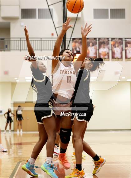Thumbnail 1 in Sprayberry @ Lassiter photogallery.