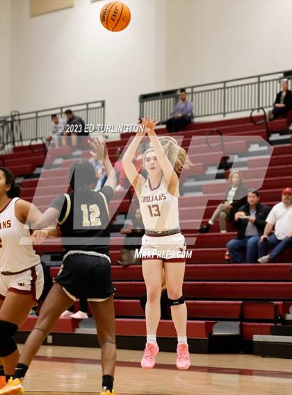 Thumbnail 2 in Sprayberry @ Lassiter photogallery.
