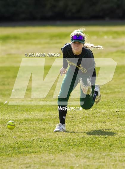 Thumbnail 3 in Brea Olinda @ Covina photogallery.