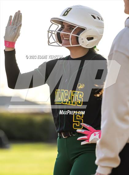 Thumbnail 1 in Brea Olinda @ Covina photogallery.