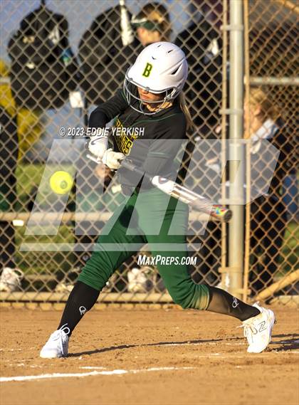 Thumbnail 1 in Brea Olinda @ Covina photogallery.