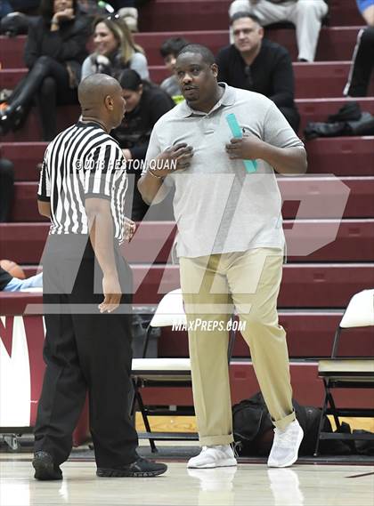 Thumbnail 3 in Fairmont Prep vs. Beverly Hills (Rancho Mirage Holiday Invitational) photogallery.