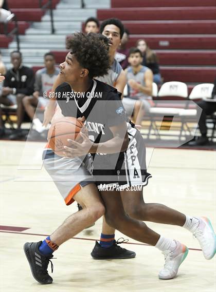 Thumbnail 3 in Fairmont Prep vs. Beverly Hills (Rancho Mirage Holiday Invitational) photogallery.