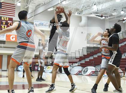 Thumbnail 2 in Fairmont Prep vs. Beverly Hills (Rancho Mirage Holiday Invitational) photogallery.