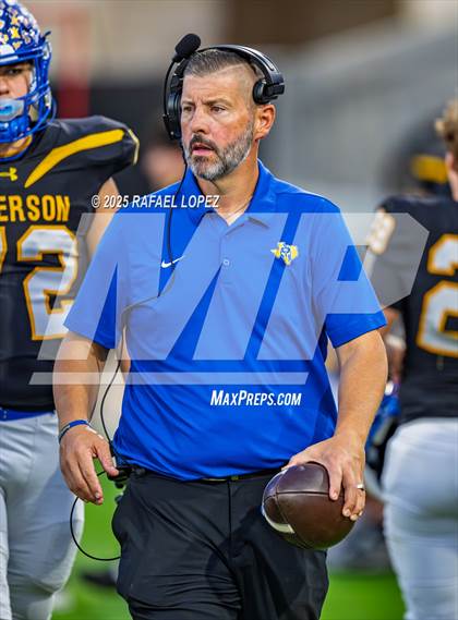 Thumbnail 1 in Barbers Hill vs. Anderson (UIL 5A D1 Football Area) photogallery.