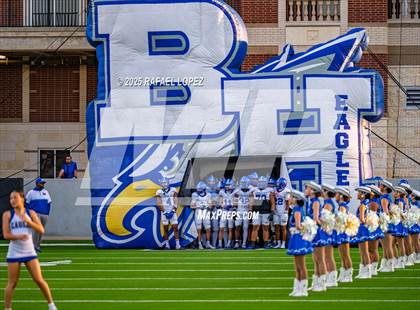 Thumbnail 2 in Barbers Hill vs. Anderson (UIL 5A D1 Football Area) photogallery.
