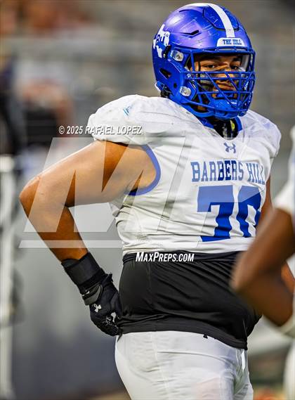 Thumbnail 2 in Barbers Hill vs. Anderson (UIL 5A D1 Football Area) photogallery.