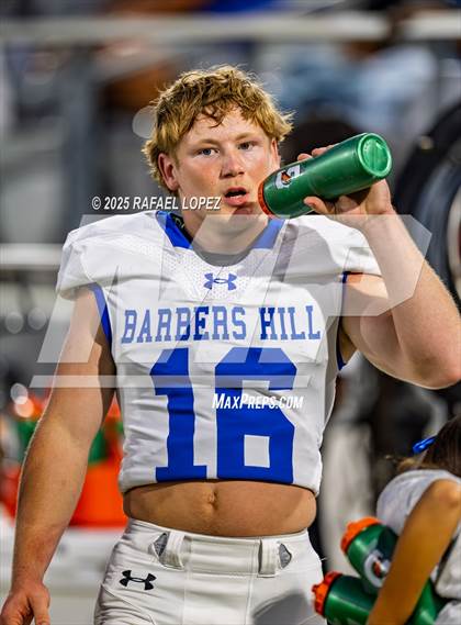 Thumbnail 3 in Barbers Hill vs. Anderson (UIL 5A D1 Football Area) photogallery.