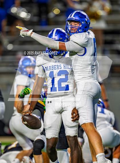 Thumbnail 2 in Barbers Hill vs. Anderson (UIL 5A D1 Football Area) photogallery.