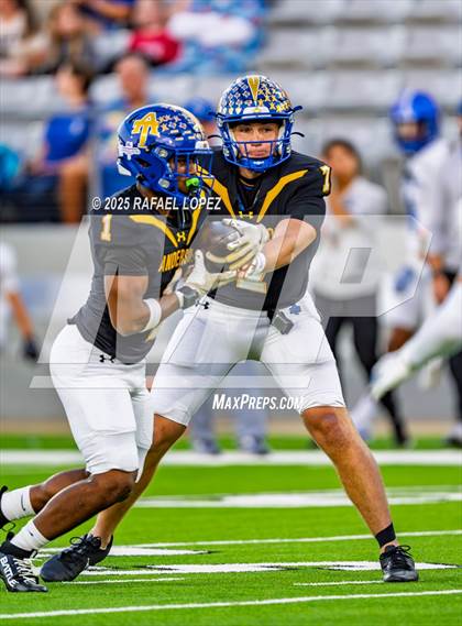 Thumbnail 2 in Barbers Hill vs. Anderson (UIL 5A D1 Football Area) photogallery.