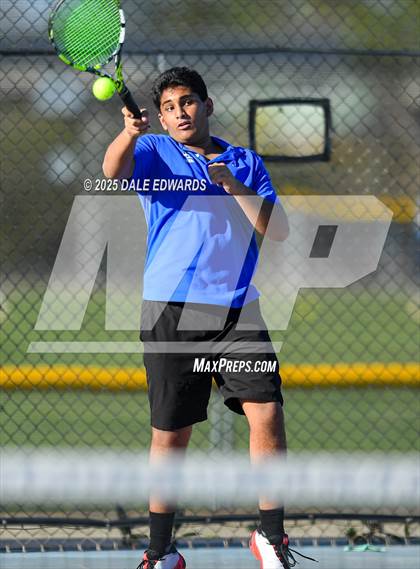 Thumbnail 2 in Francis Parker vs La Jolla Country Day photogallery.