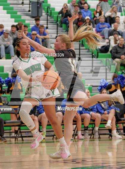 Thumbnail 3 in Moapa Valley vs Virgin Valley (2025 NIAA Southern Regional Semifinals) photogallery.