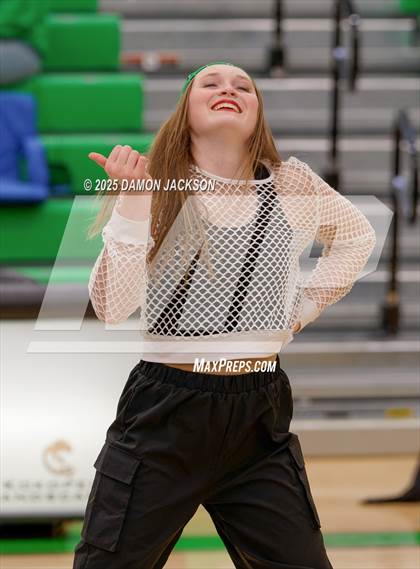 Thumbnail 2 in Moapa Valley vs Virgin Valley (2025 NIAA Southern Regional Semifinals) photogallery.