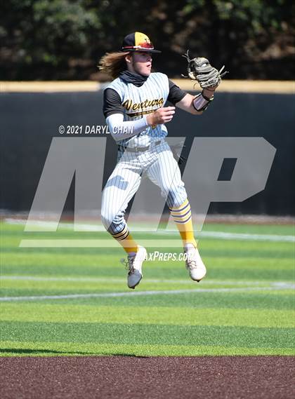 Thumbnail 1 in Ventura @ Flintridge Prep (CIF SS-D5 First Round) photogallery.