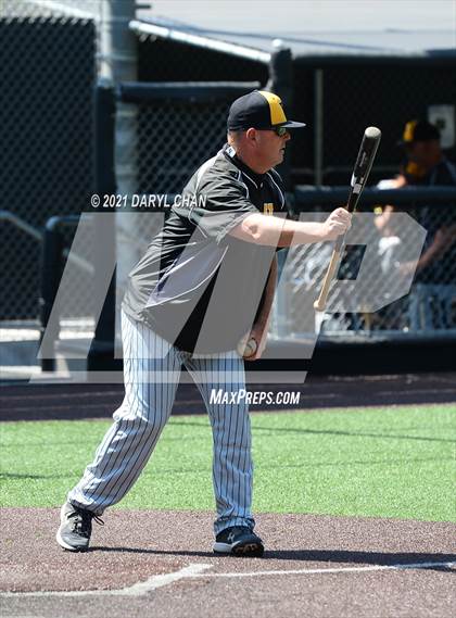 Thumbnail 2 in Ventura @ Flintridge Prep (CIF SS-D5 First Round) photogallery.