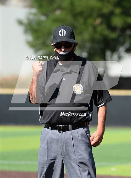 Thumbnail 1 in Ventura @ Flintridge Prep (CIF SS-D5 First Round) photogallery.