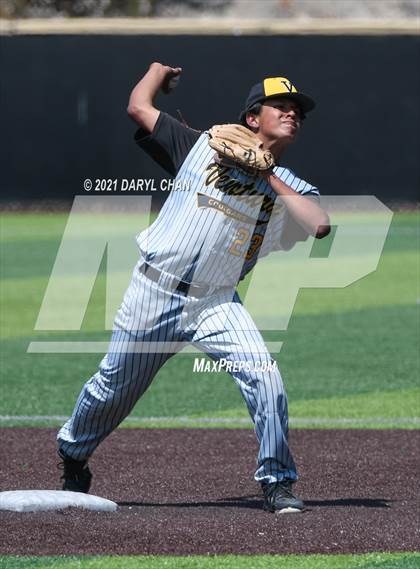 Thumbnail 1 in Ventura @ Flintridge Prep (CIF SS-D5 First Round) photogallery.