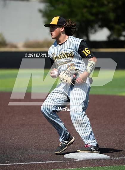 Thumbnail 2 in Ventura @ Flintridge Prep (CIF SS-D5 First Round) photogallery.