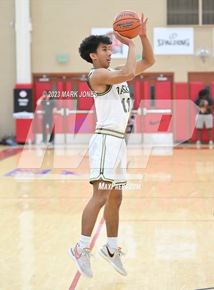 Thumbnail 1 in Basha vs. Coronado (Hoophall West Invitational) photogallery.