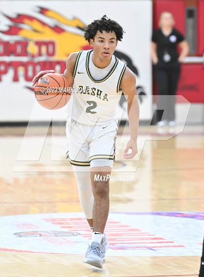 Thumbnail 1 in Basha vs. Coronado (Hoophall West Invitational) photogallery.
