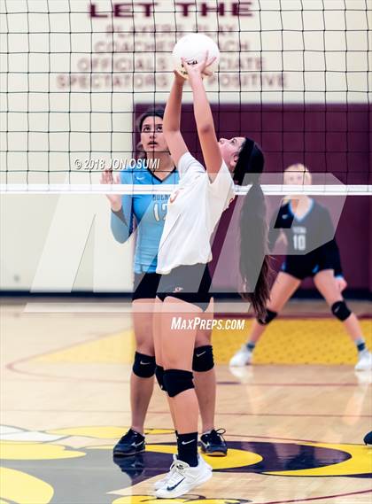 Thumbnail 3 in Buena @ Oxnard photogallery.