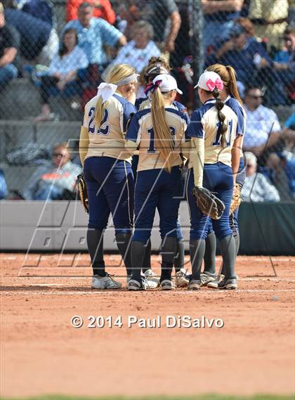 Thumbnail 3 in Valor Christian vs. Frederick (CHSAA 4A State Final) photogallery.