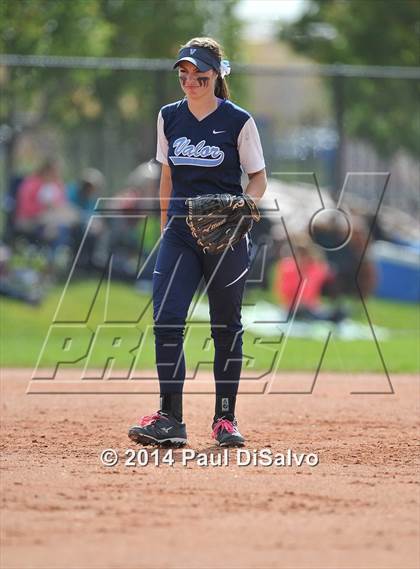 Thumbnail 3 in Valor Christian vs. Frederick (CHSAA 4A State Final) photogallery.