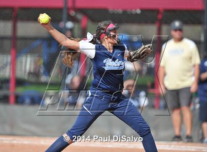 Thumbnail 2 in Valor Christian vs. Frederick (CHSAA 4A State Final) photogallery.