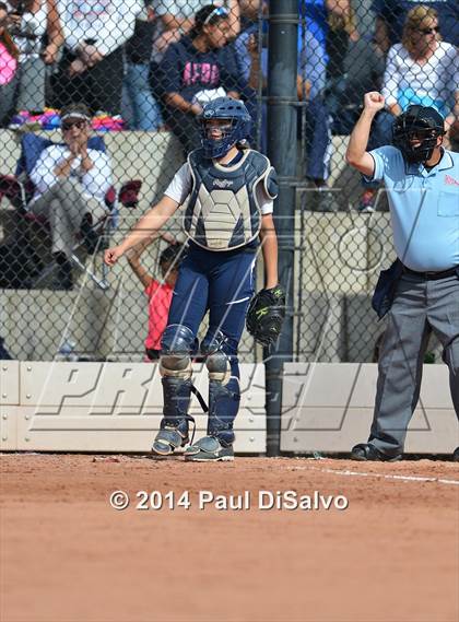 Thumbnail 3 in Valor Christian vs. Frederick (CHSAA 4A State Final) photogallery.