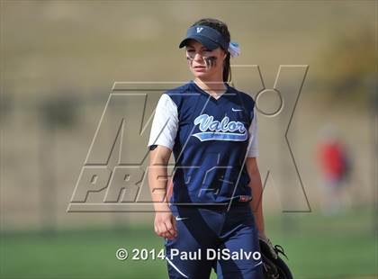 Thumbnail 2 in Valor Christian vs. Frederick (CHSAA 4A State Final) photogallery.